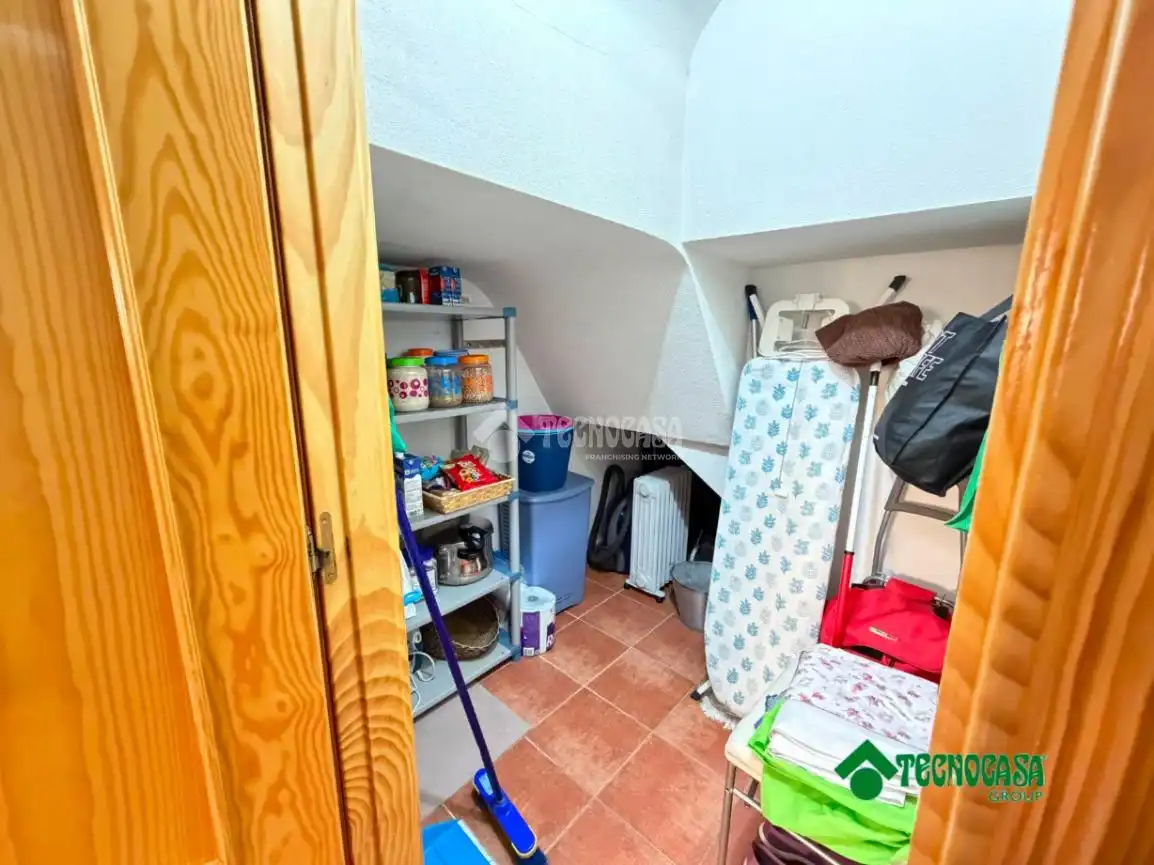 Casa adosada en venda en Erustes