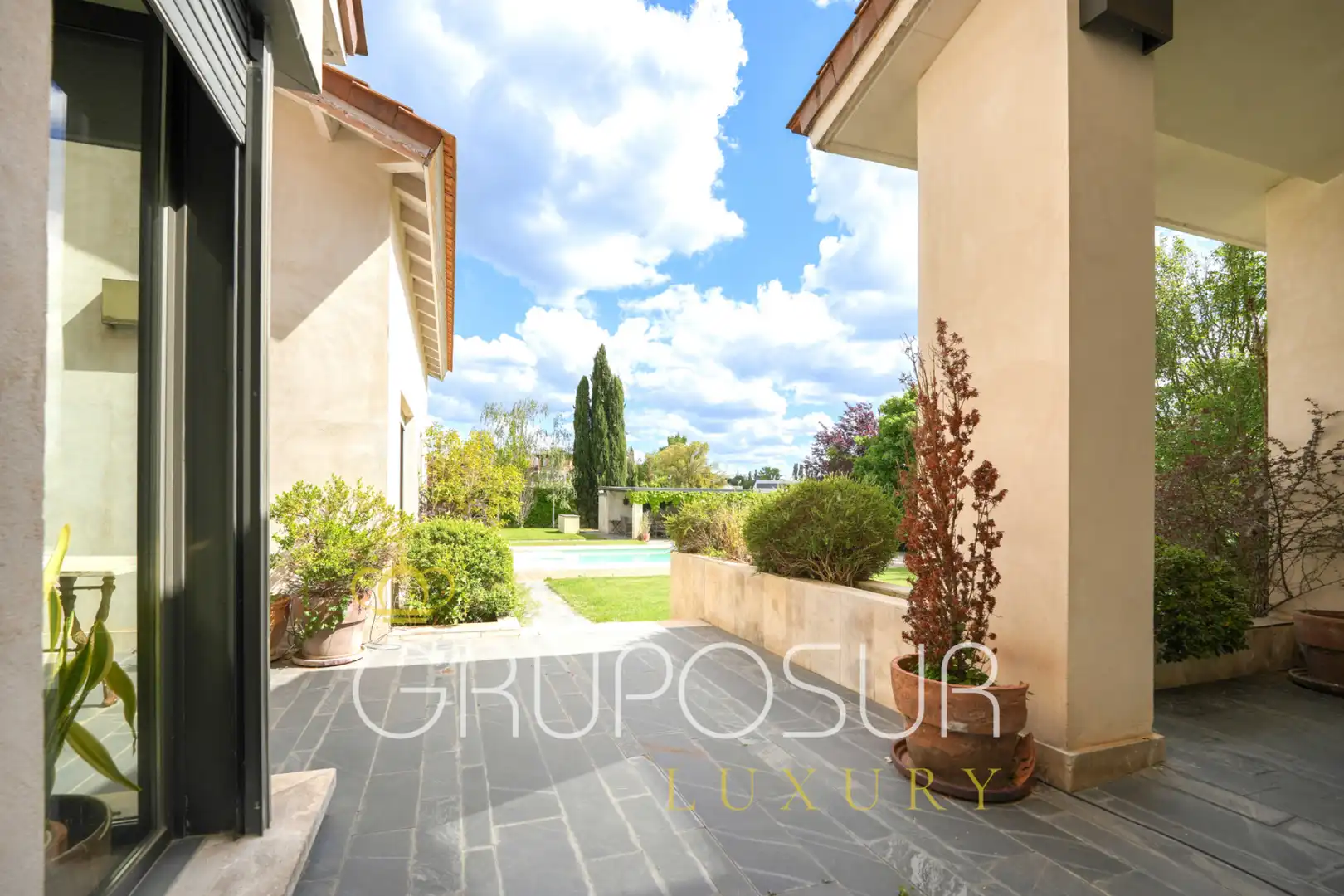 Exterior view of Houses for sale in Simancas  with Air Conditioner, Heating and Private garden