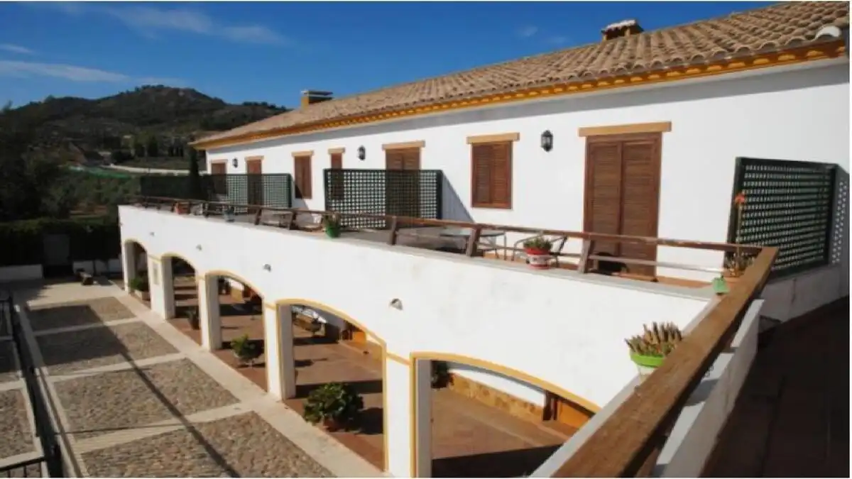 Vista exterior de Oficina en venta en Alcaudete