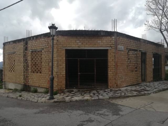 Casa-chalet en Venta en Avenida de Andalucia en Benaocaz