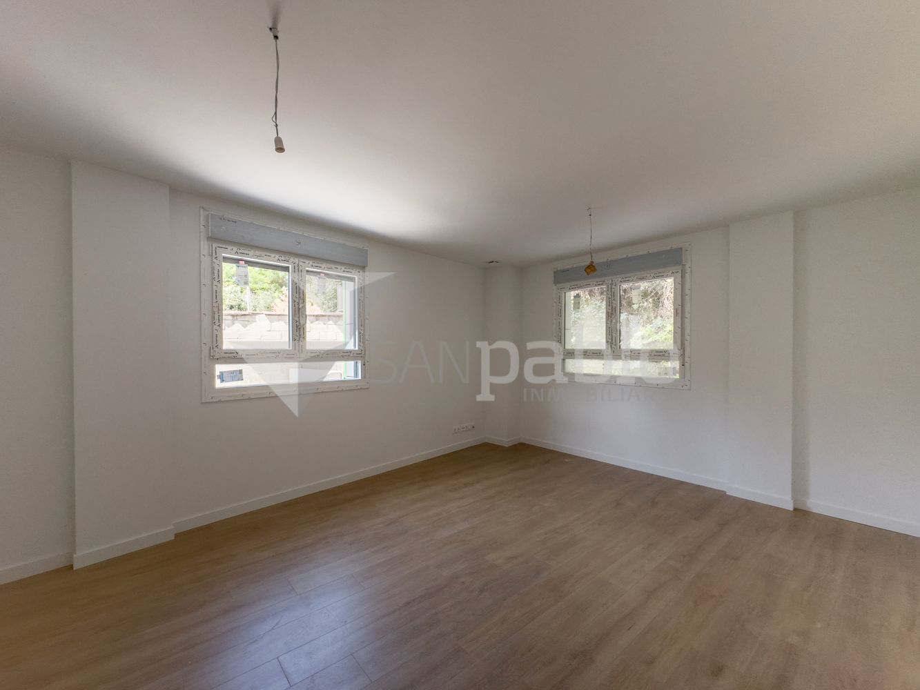 Living room of Flat for sale in Burgos Capital  with Heating, Parquet flooring and Terrace