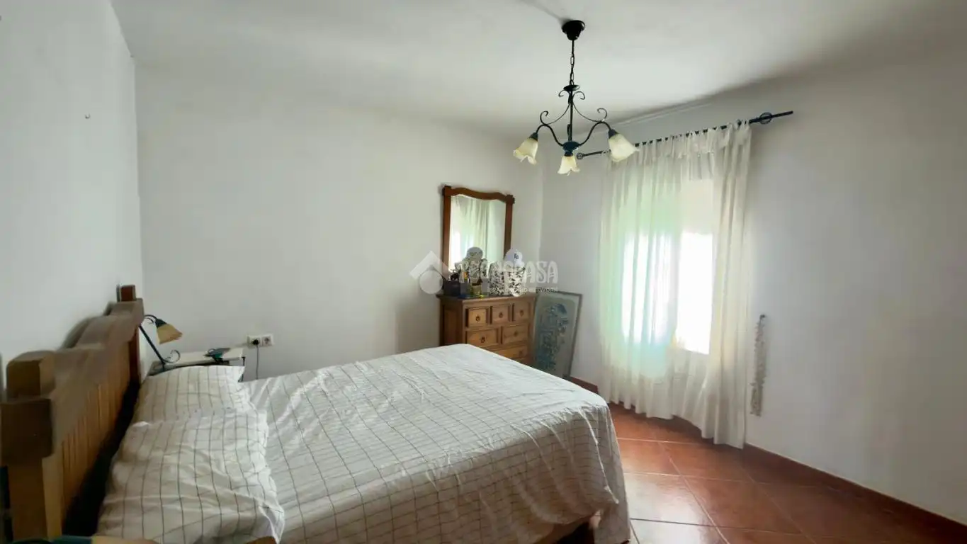 Dormitori de Casa o xalet en venda en Los Barrios amb Aire condicionat, Calefacció i Terrassa