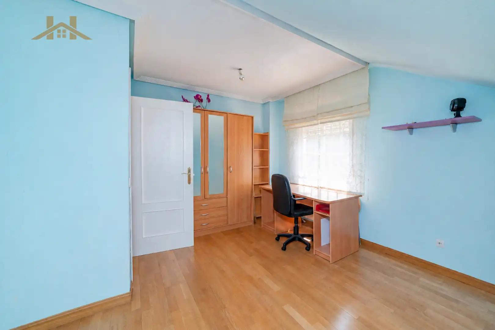 Schlafzimmer von Einfamilien-Reihenhaus zum Verkauf in Seseña mit Klimaanlage, Heizung und Privatgarten