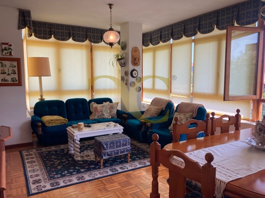 Sala d'estar de Pis en venda en Ribadedeva amb Calefacció, Traster i Balcó