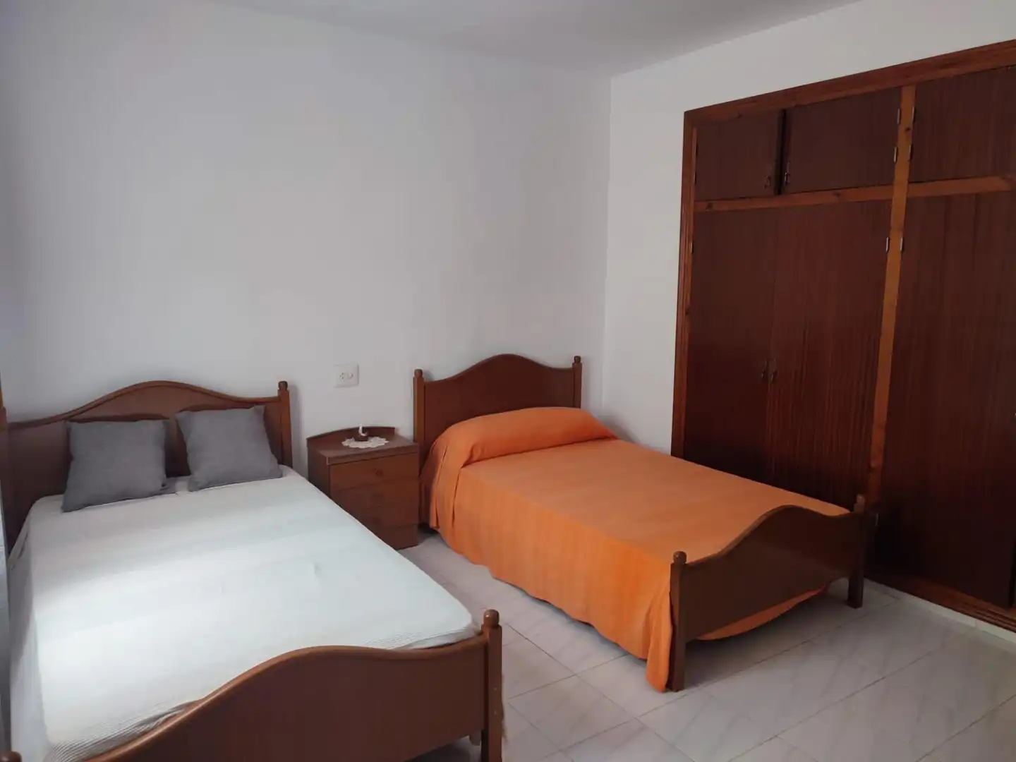 Habitación de Casa adosada de alquiler en Torreblanca con Alarma