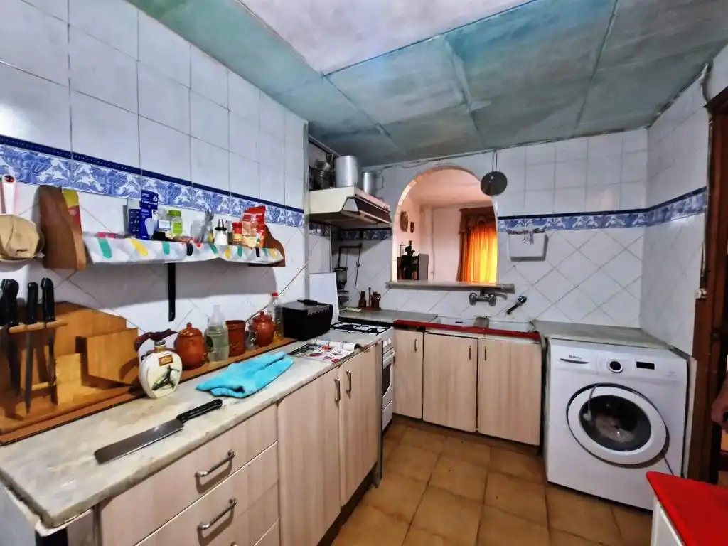 Cuina de Casa o xalet en venda en Camporrélls amb Jardí privat, Terrassa i Balcó