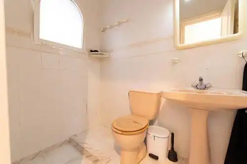 Bathroom of Houses for sale in Mijas  with Air Conditioner, Terrace and Storage room
