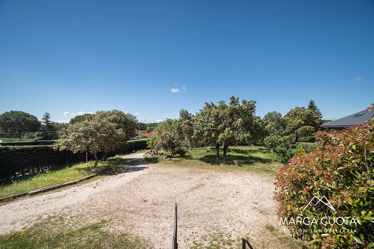 Houses for sale in Valdemorillo  with Heating, Private garden and Parquet flooring