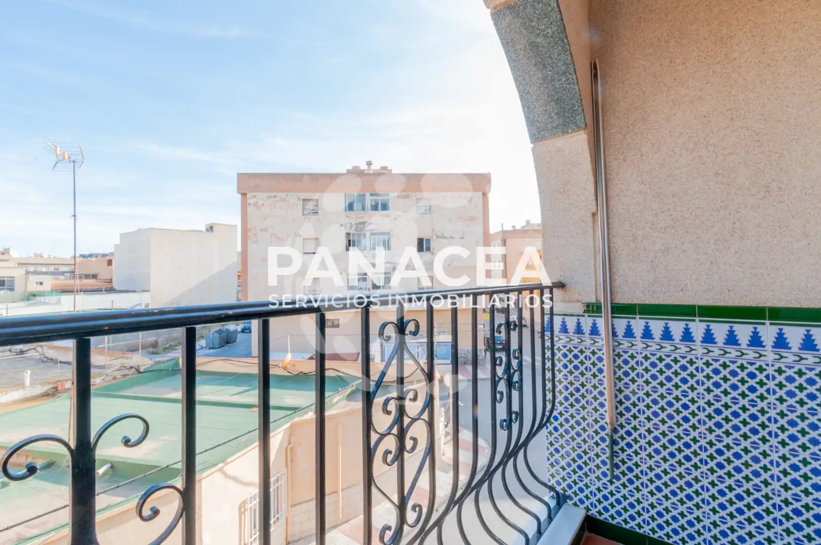 Exterior view of Houses for sale in Roquetas de Mar  with Air Conditioner, Terrace and Furnished