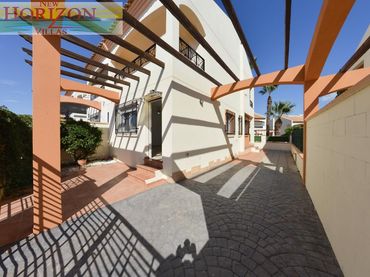 Maisonette mit Pool zum Verkauf in Zurgena