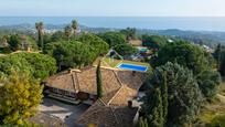 Vista exterior de Casa o xalet en venda en Sant Vicenç de Montalt amb Aire condicionat, Calefacció i Jardí privat