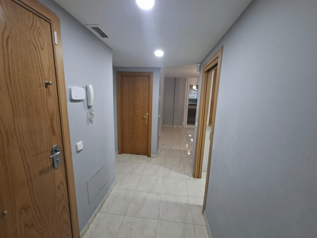 Flat for sale in  Madrid Capital  with Air Conditioner, Storage room and Balcony