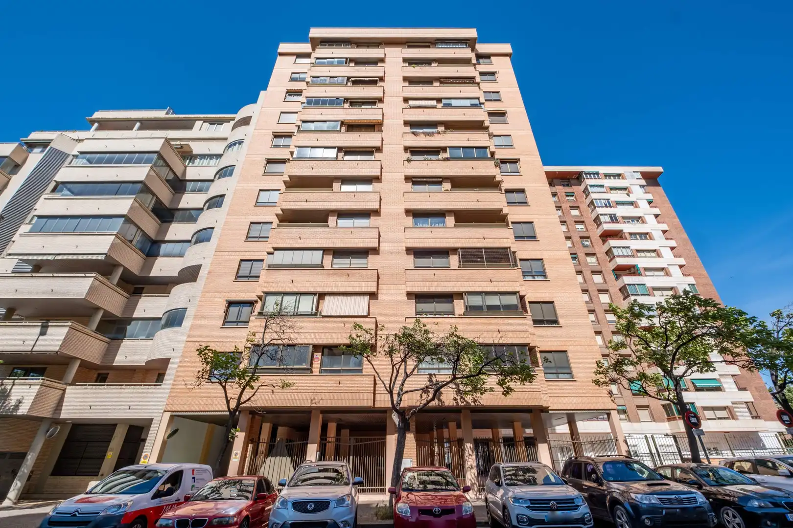 Exterior view of Flat for sale in Zaragoza  with Air Conditioner, Heating and Parquet flooring