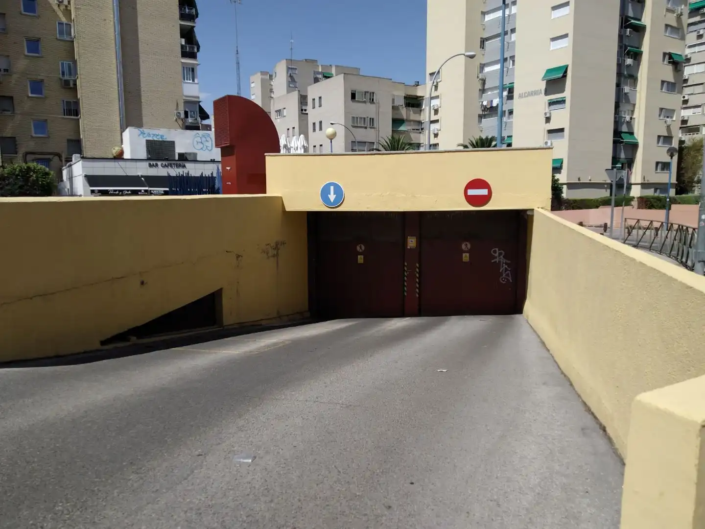 Aparcament de Garatge de lloguer en Leganés amb Alarma