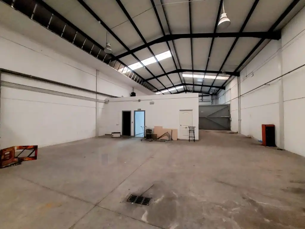 Nau industrial en venda a Calle Nevero Diecinueve, imagen 3