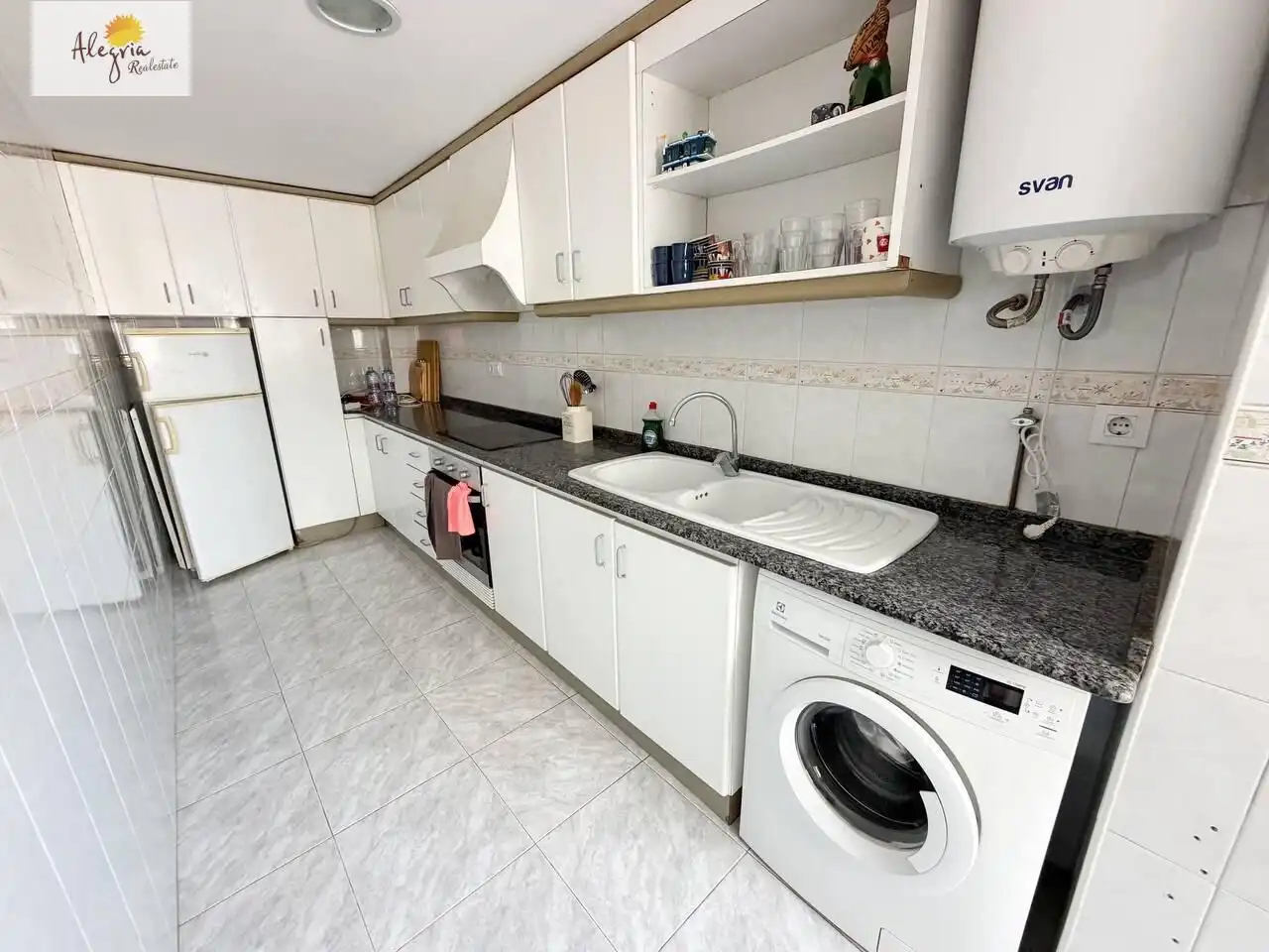 Cuina de Apartament de lloguer en Valencia amb Aire condicionat, Moblat i Balcó