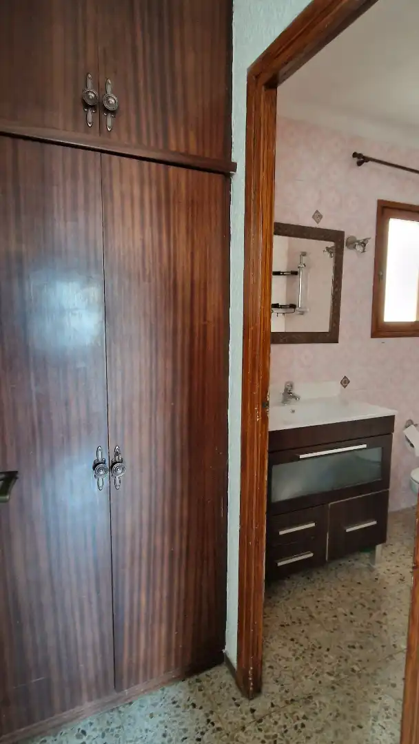 Badezimmer von Dachboden zum Verkauf in Santa Coloma de Gramenet mit Klimaanlage, Heizung und Terrasse