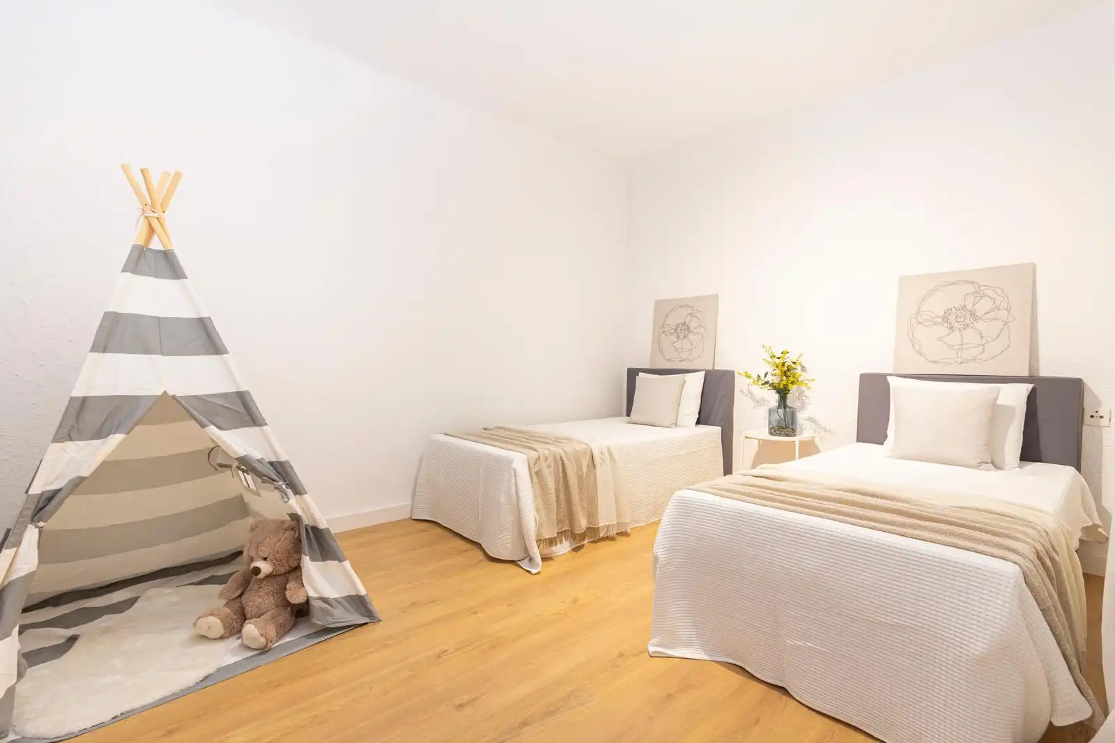 Bedroom of Flat for sale in Terrassa  with Heating and Furnished