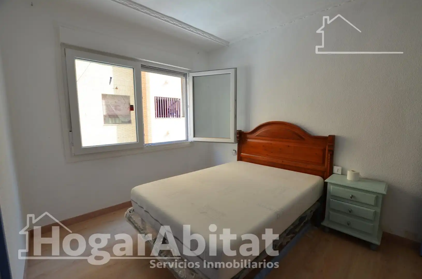 Habitación de Piso en venta en Alicante / Alacant con Amueblado y Balcón