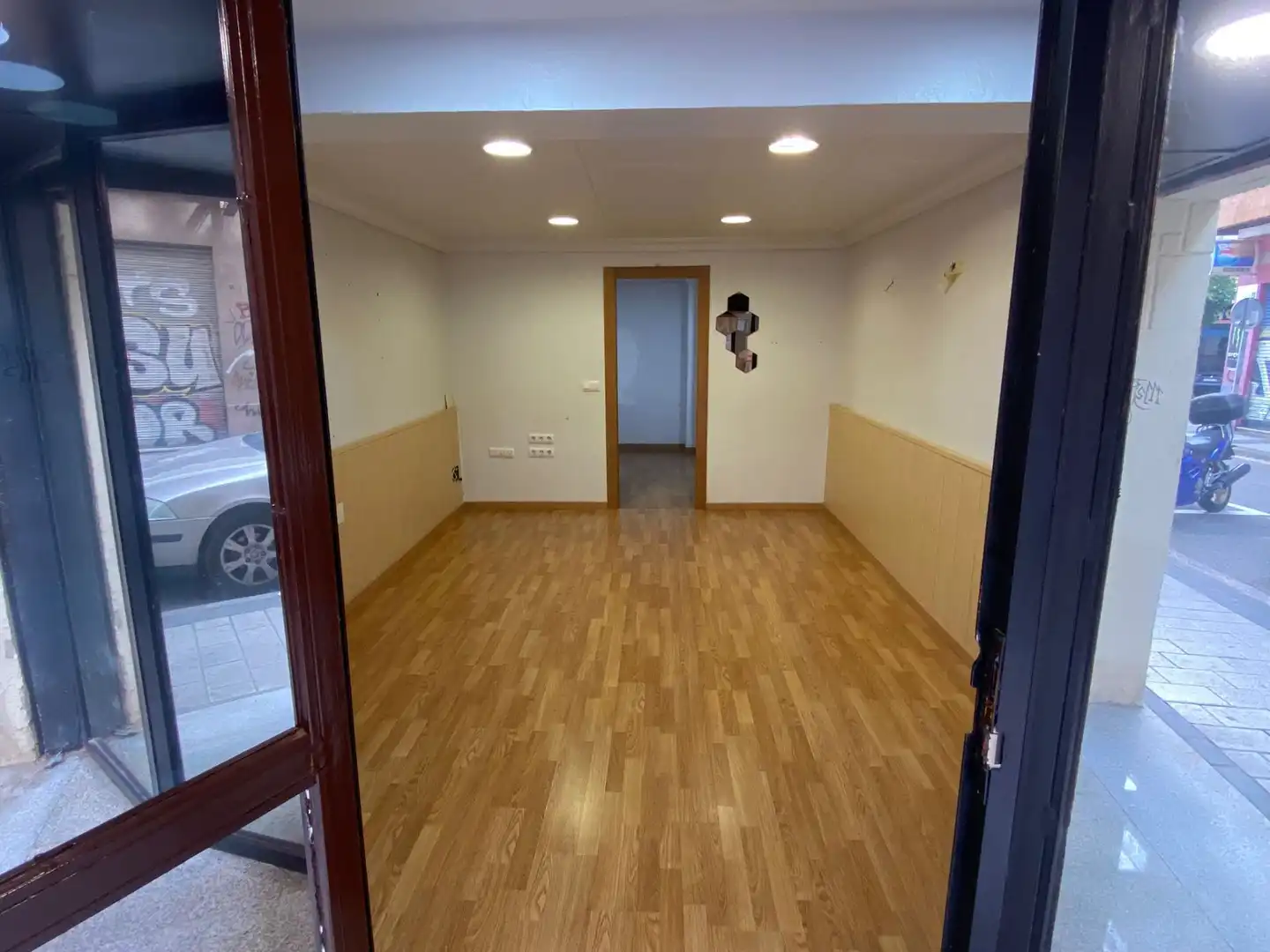 Local de lloguer a Madrid, 6, La Fama