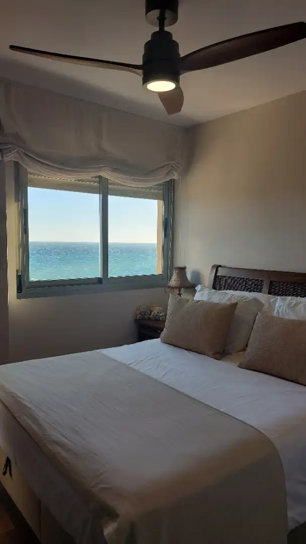 Dormitori de Apartament en venda en La Manga del Mar Menor amb Terrassa, Moblat i Forn