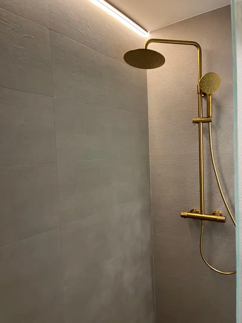 Badezimmer von Wohnung zur Miete in Iturrama