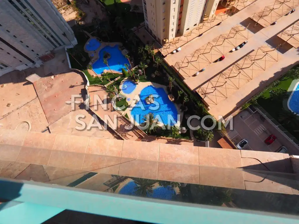 Piscina de Piso de alquiler en Villajoyosa / La Vila Joiosa con Terraza, Amueblado y Piscina comunitaria