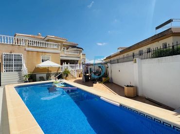 Adosado con balcón en venta en Ciudad Quesada