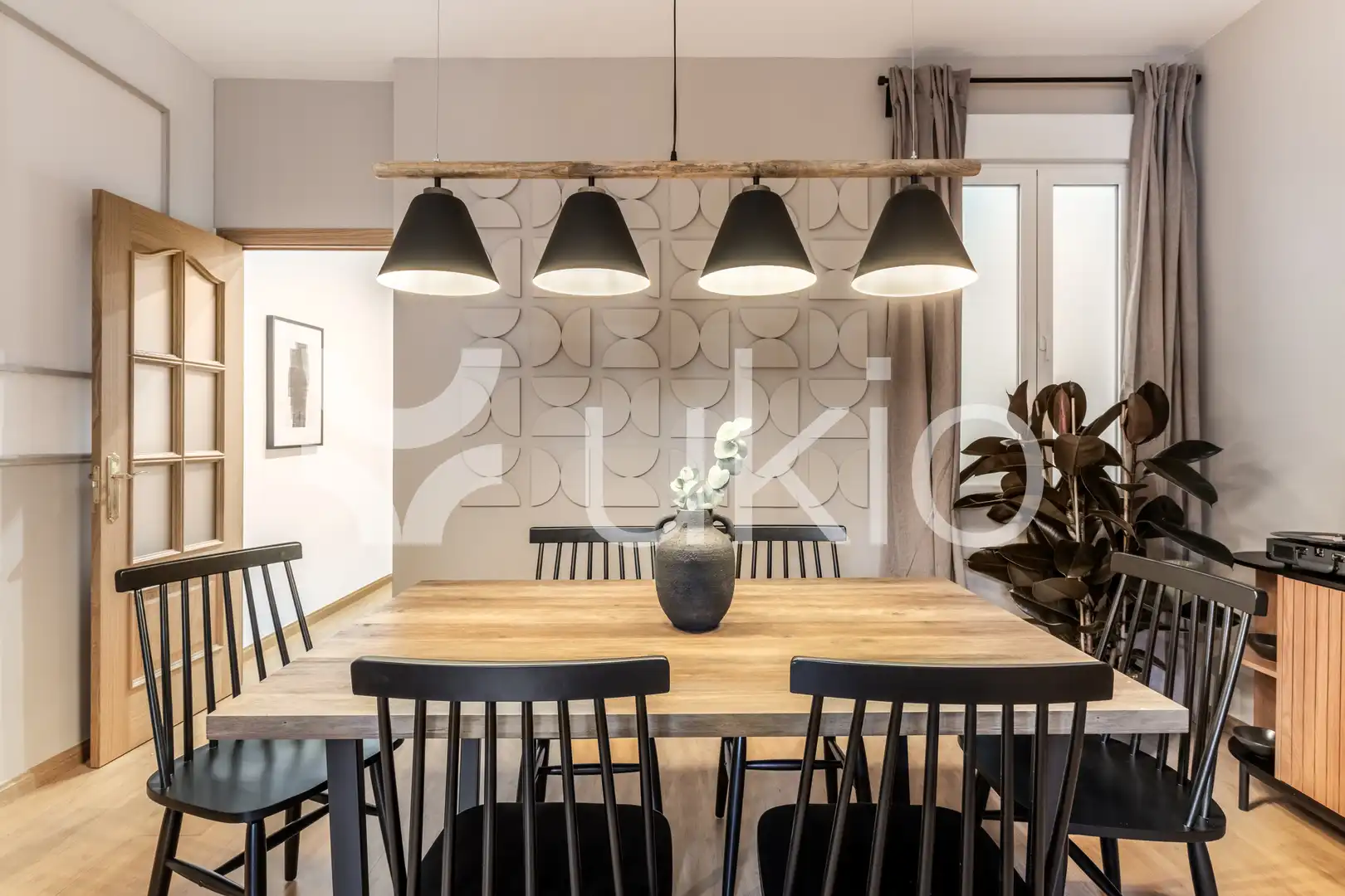 Comedor de Apartamento de alquiler en Madrid con Aire acondicionado, Calefacción y Amueblado