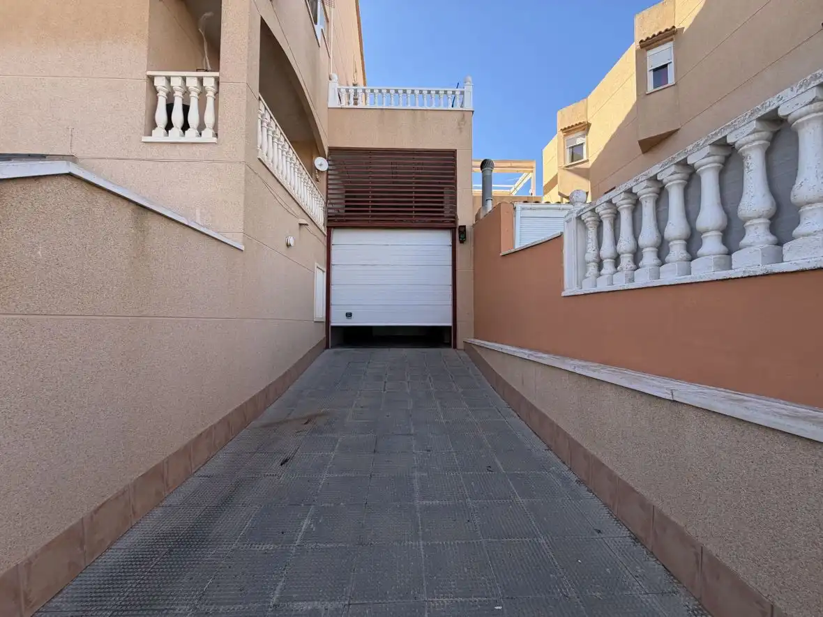 Exterior view of Garage for sale in Santa Pola