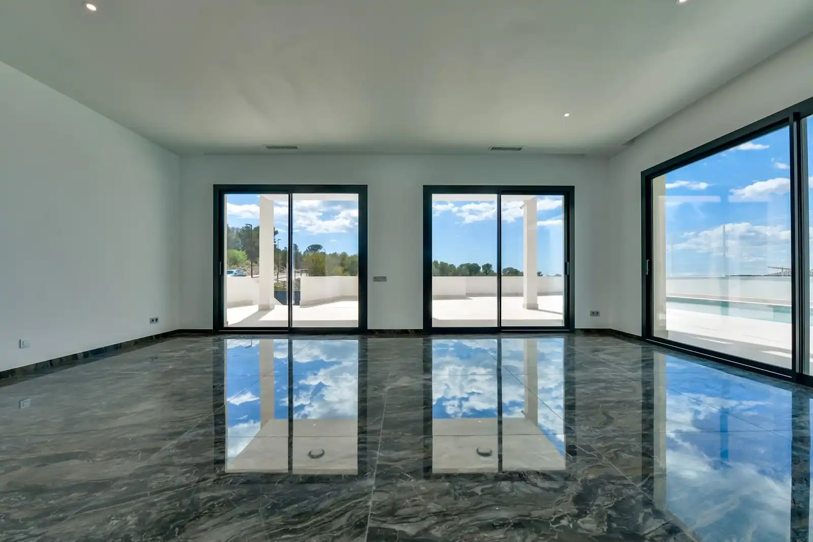 Villa mit Pool zum Verkauf in Golf Bahía, imagen 44