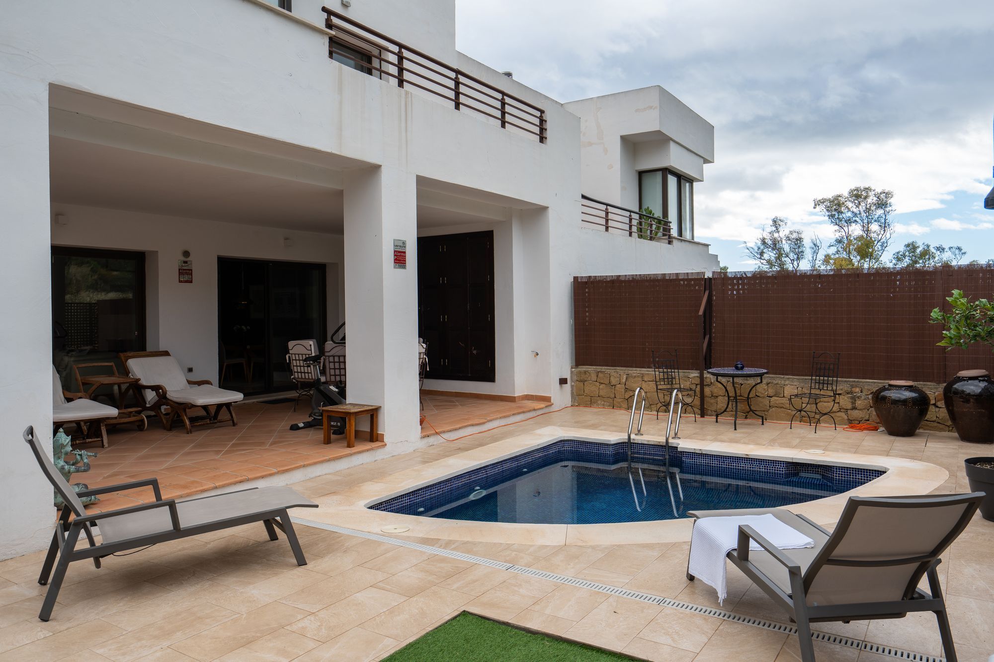 Swimming pool of Single-family semi-detached for sale in Benalmádena  with Terrace and Balcony