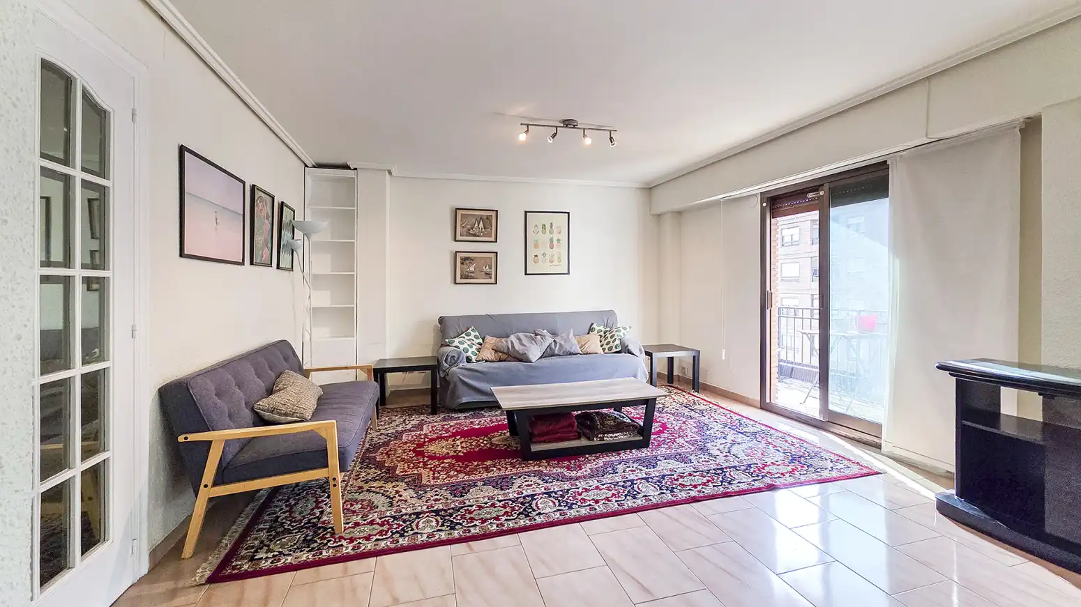 Piso con terraza en venta en Valencia - maestro sosa