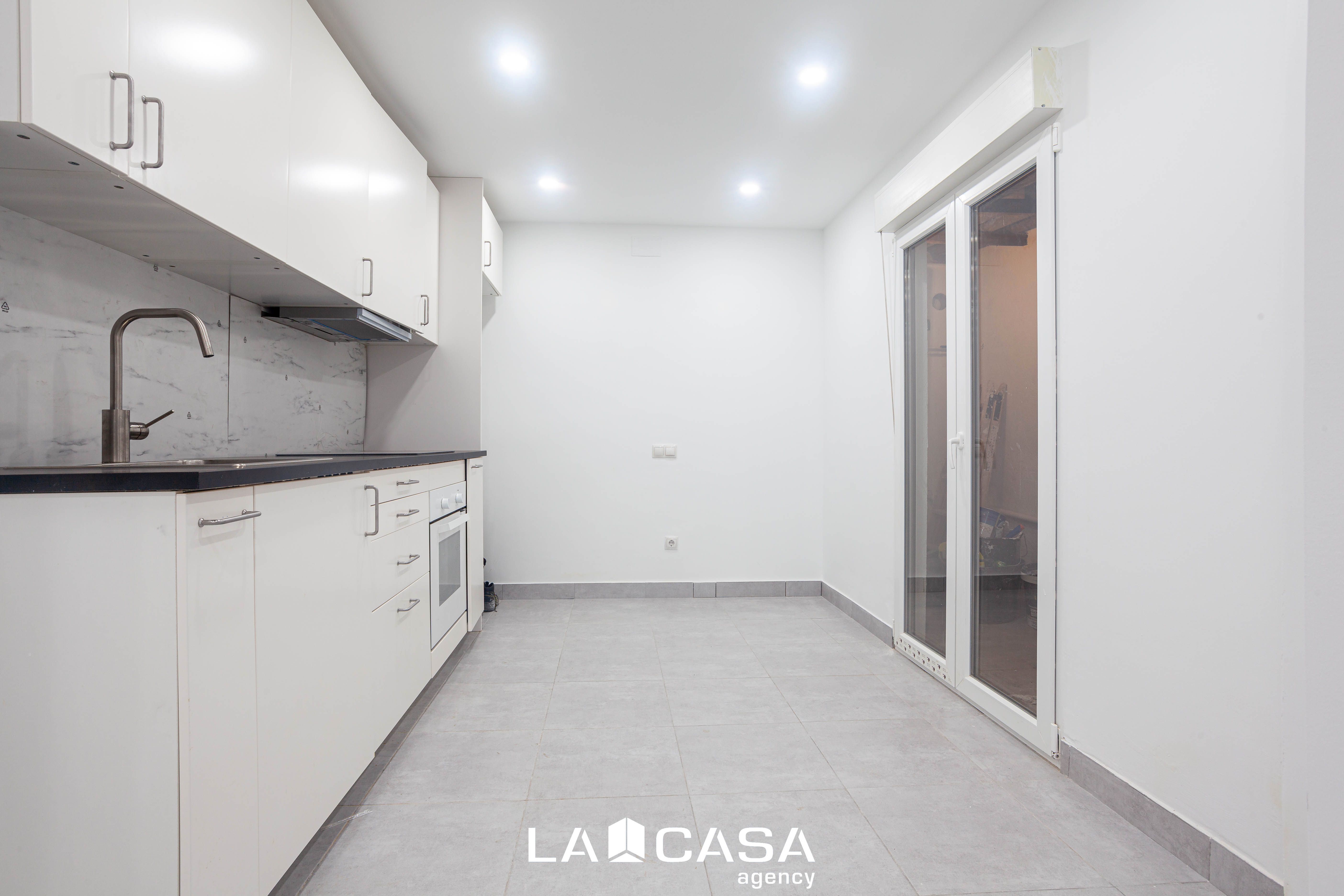 Kitchen of Planta baja for sale in  Barcelona Capital  with Heating