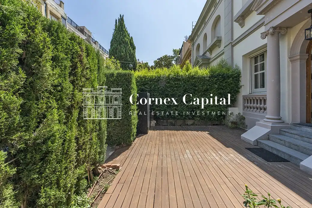 Terraza de Casa adosada en venta en Barcelona con Aire acondicionado, Calefacción y Jardín privado