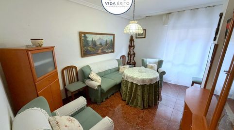 Foto 3 de Piso en venta en San Bartolomé - Millán de Priego, Jaén Capital