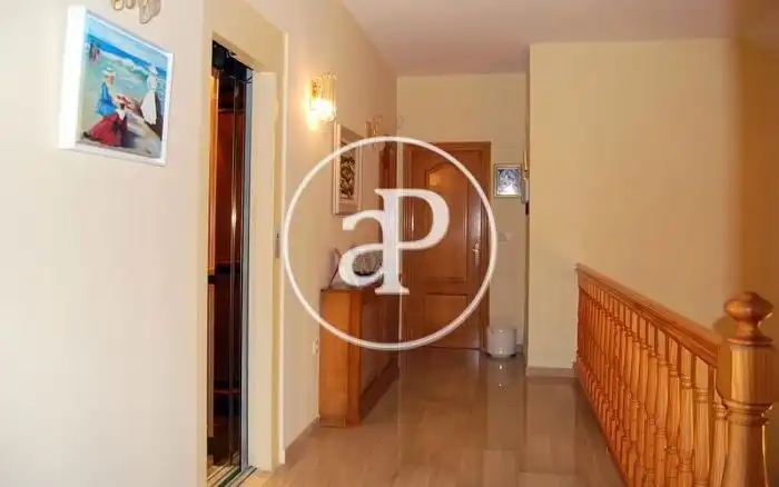 Casa o chalet en venta en Sagunto / Sagunt con Aire acondicionado, Calefacción y Jardín privado