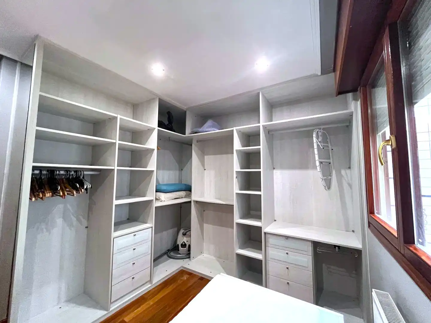 Habitación de Planta baja en venta en Castro-Urdiales con Calefacción, Jardín privado y Parquet