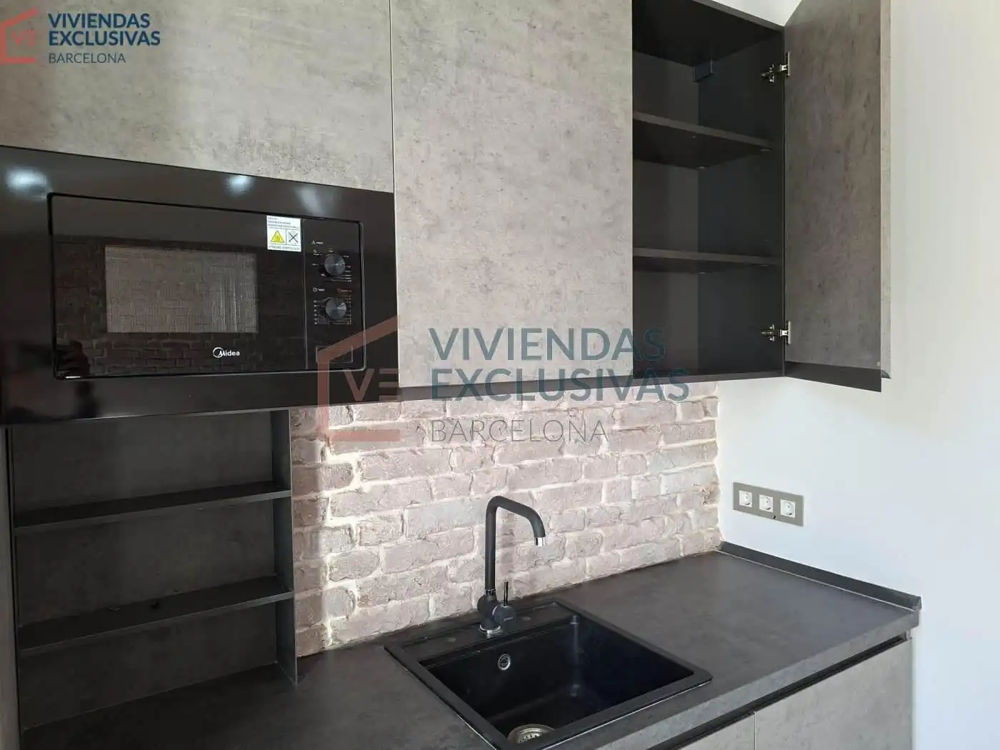 Piso con terraza en venta en Carrer de Viladomat, imagen 9