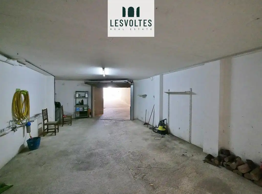 Flat for sale in Verges  with Air Conditioner, Heating and Terrace