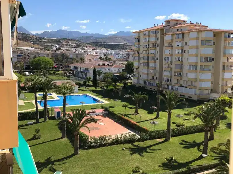 Vista exterior de Piso en venta en Torrox con Jardín privado, Terraza y Piscina