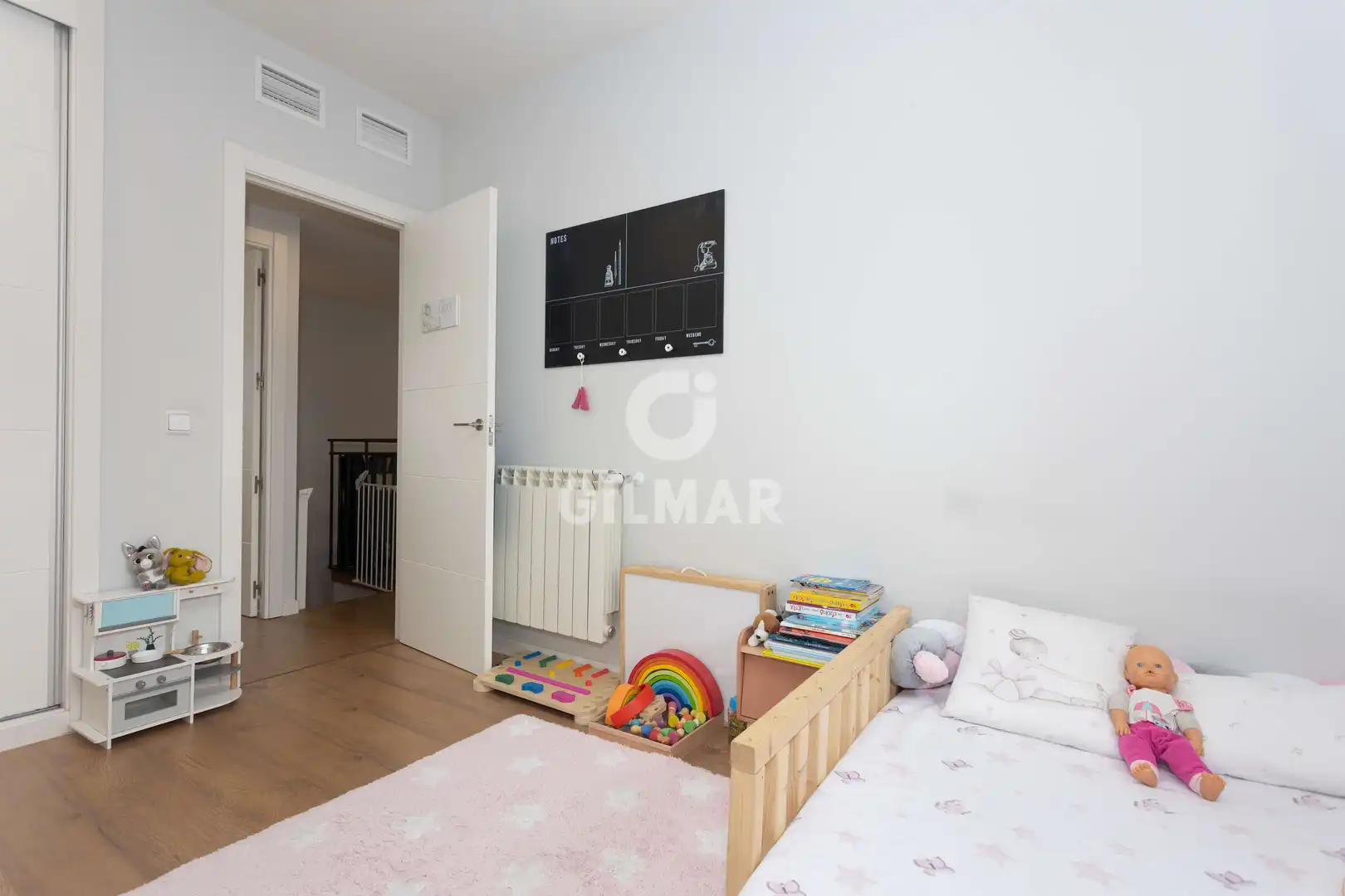 Schlafzimmer von Maisonette zum Verkauf in Madrid mit Heizung, Privatgarten und Abstellraum