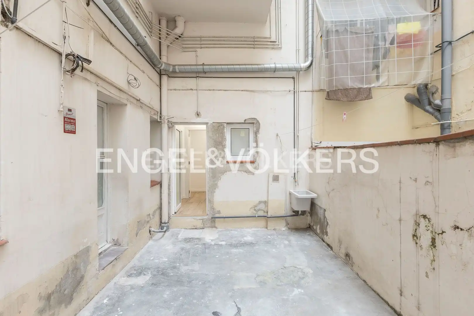 Flat for sale in Barcelona  with Air Conditioner, Heating and Parquet flooring