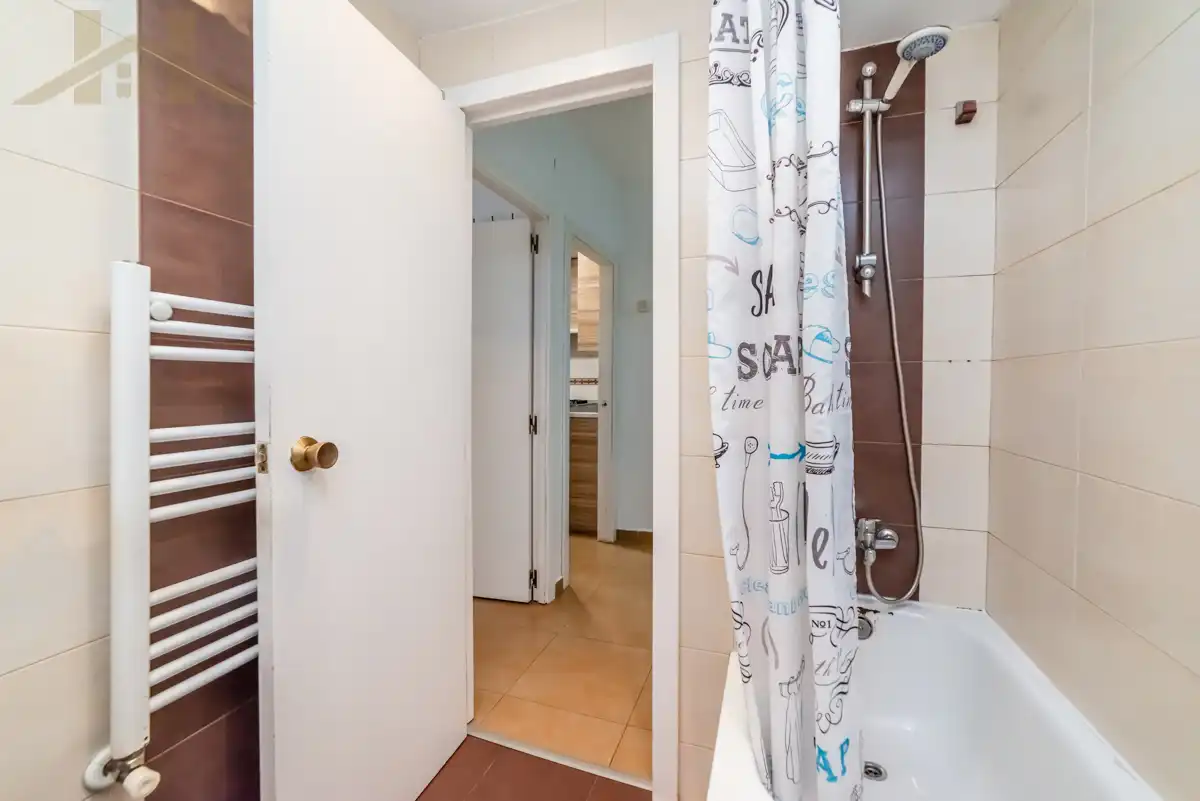 Bathroom of Flat for sale in Pinto  with Heating
