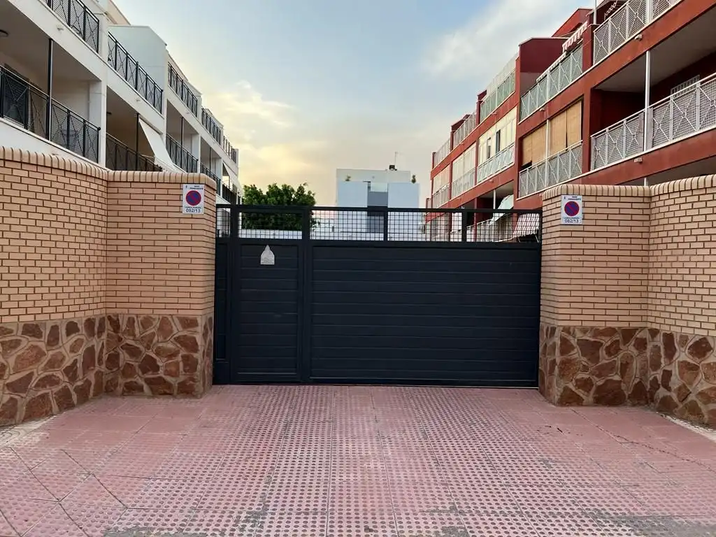 Exterior view of Garage for rent in Roquetas de Mar