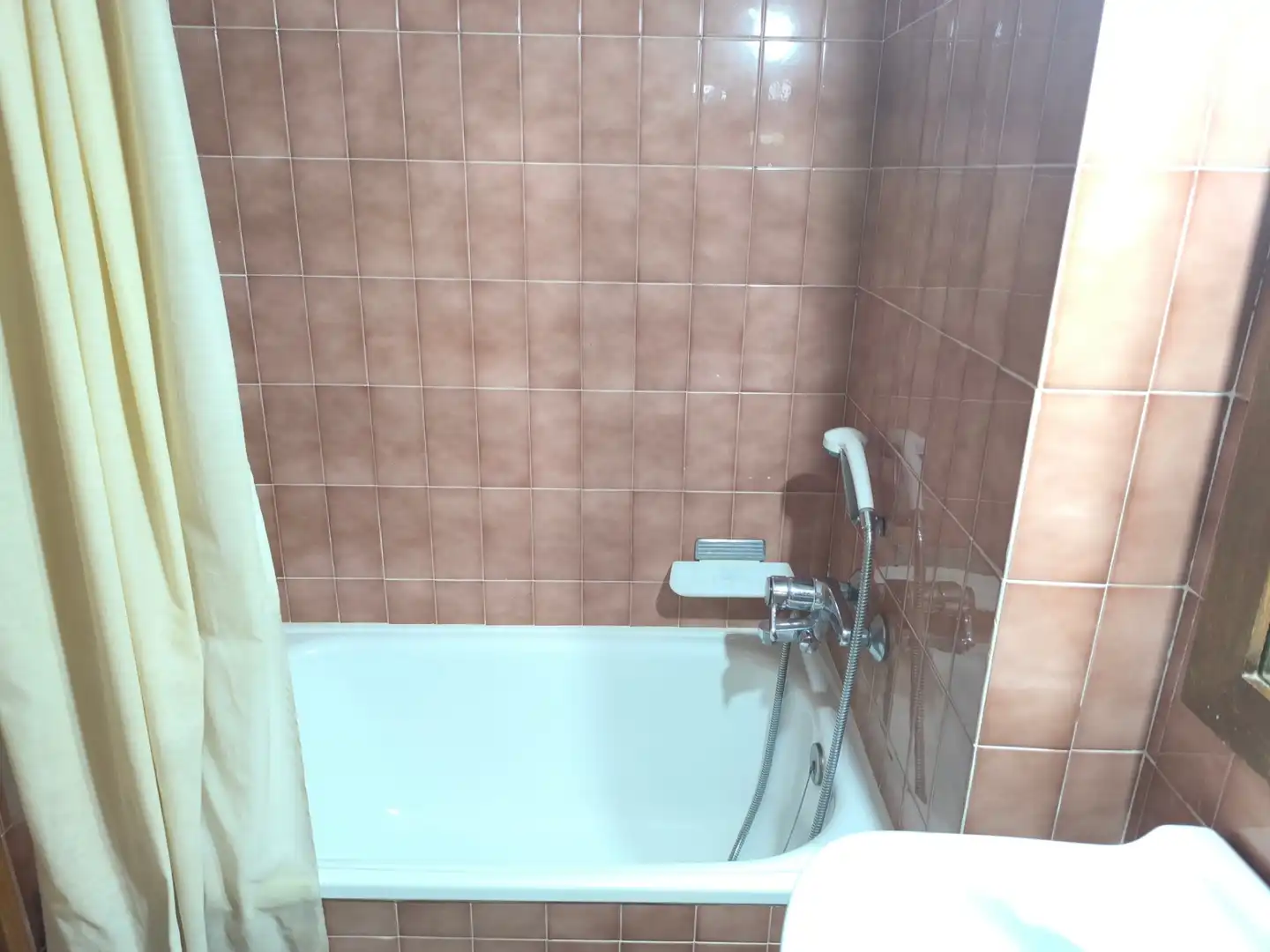Bany de Pis en venda en Blanes amb Calefacció, Moblat i Balcó