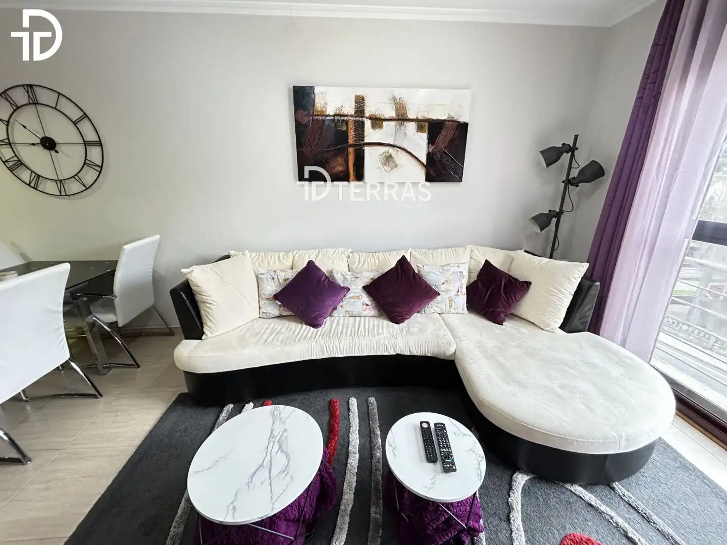 Sala de estar de Piso en venta en Poio con Calefacción, Trastero y Amueblado