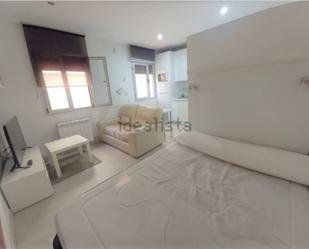 Bedroom of Study to rent in Salamanca Capital