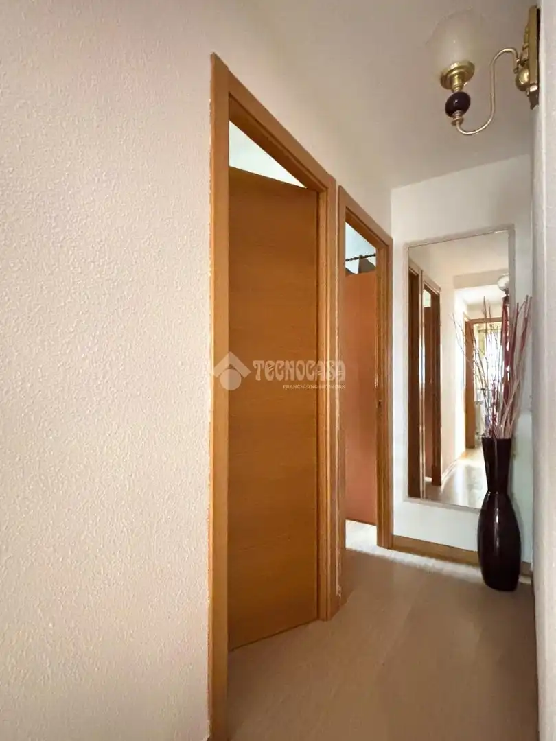 Piso en venta en Madrid con Calefacción, Terraza y Balcón