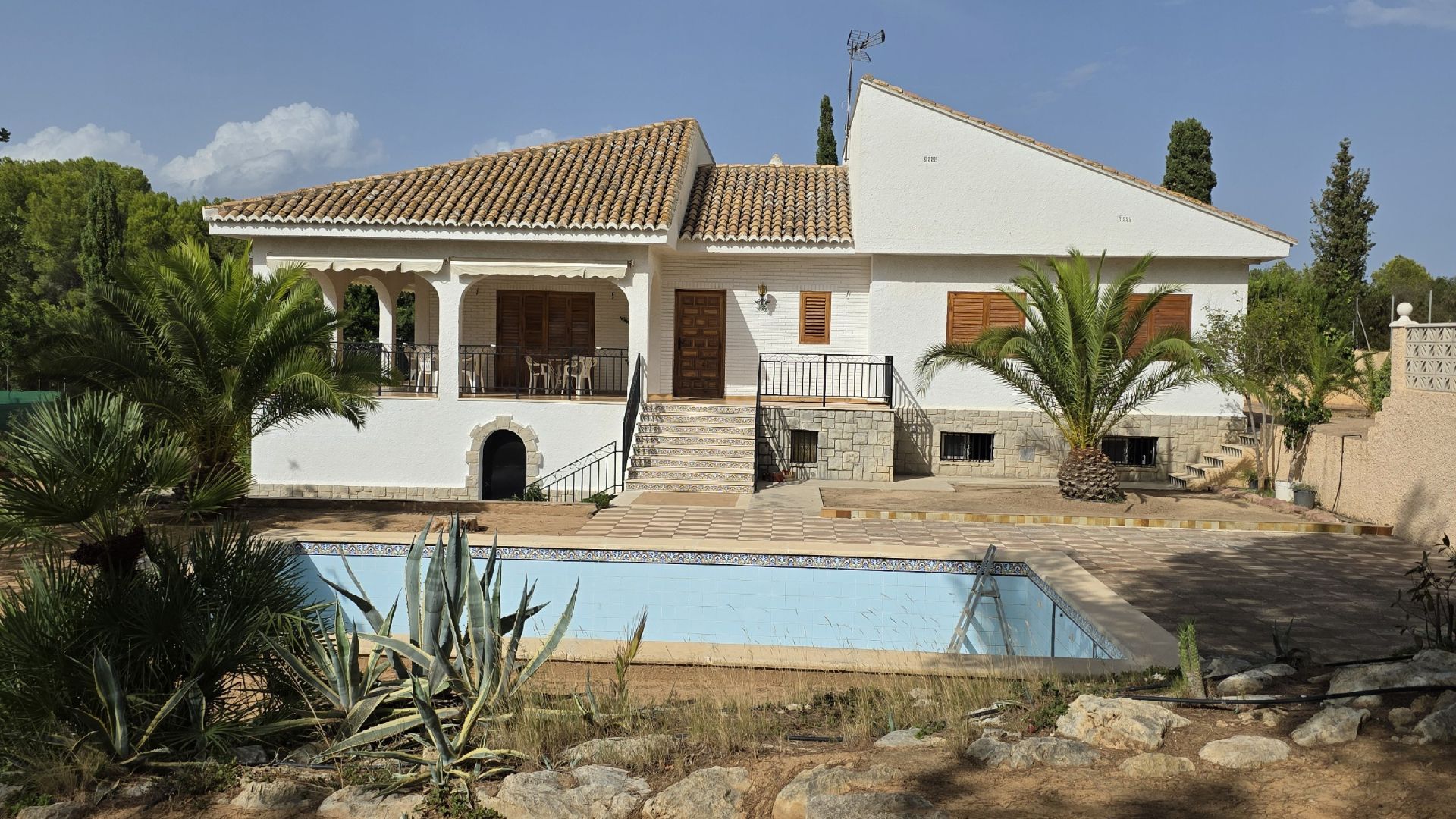 Exterior view of House or chalet for sale in Bétera  with Private garden, Terrace and Storage room